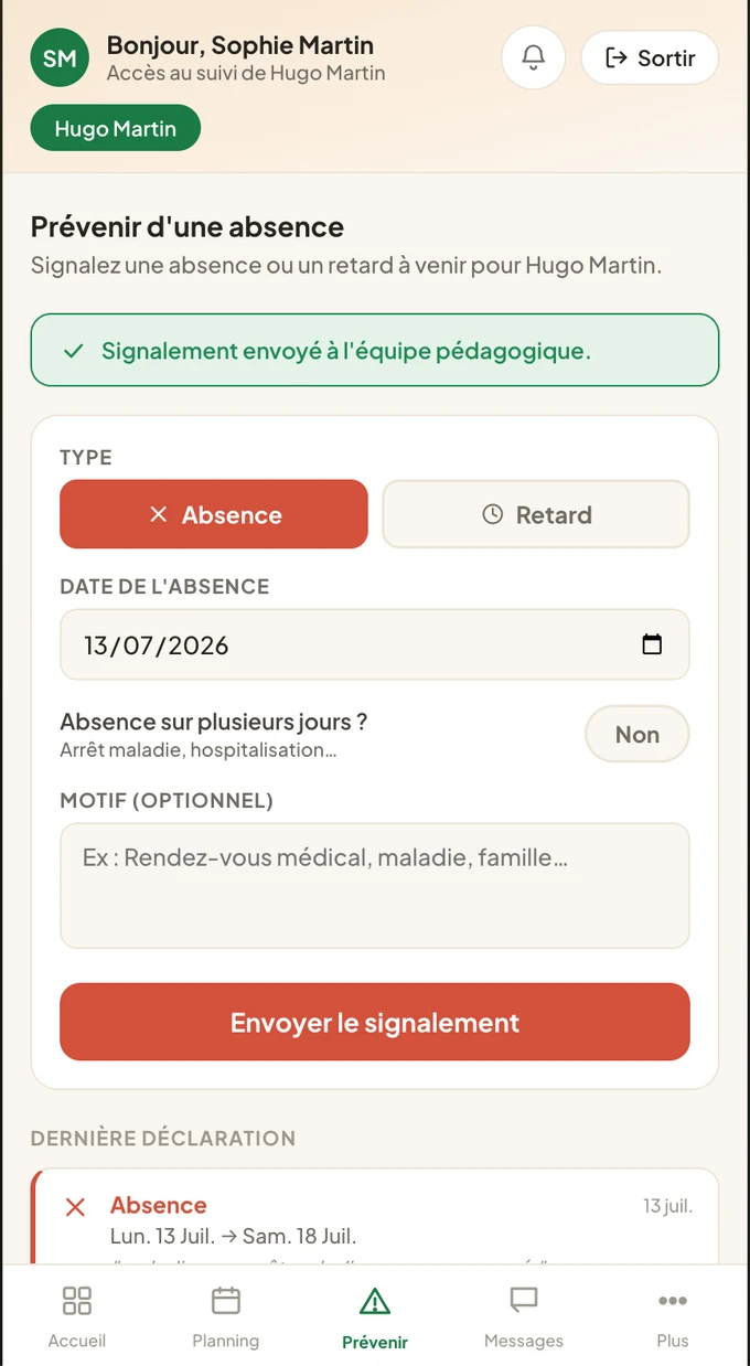 Application ScolaSign — espace référent légal : prévenir d'une absence ou d'un retard en quelques secondes, signalement transmis à l'équipe pédagogique avec l'historique des déclarations