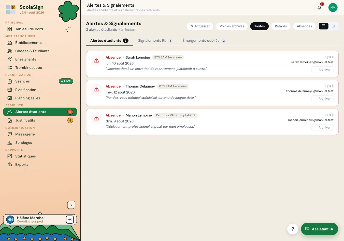 le menu Alertes étudiants avec la liste des alertes d'absence et l'action Archiver.