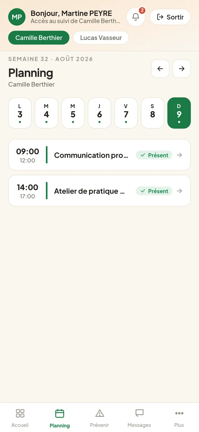 onglet Planning du Responsable légal, barre de semaine avec un jour sélectionné et la liste des séances de ce jour avec leurs pastilles de statut.